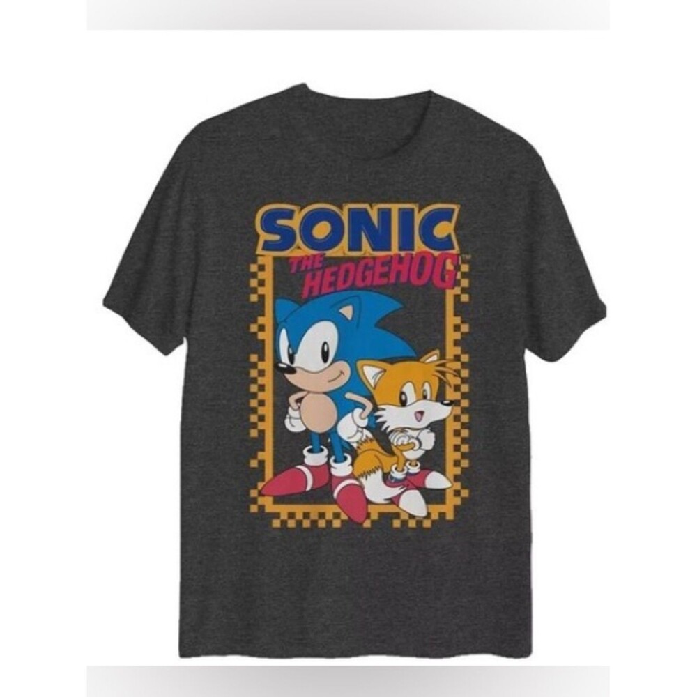 Sonic The Hedgehog & Tails Youth Short Sleeve Gray Graphic Tee. Youth Large.